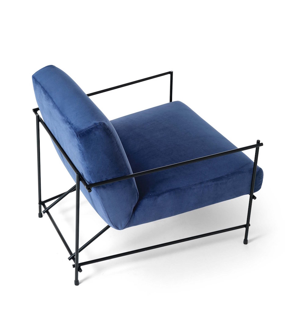 Kyo, la poltrona dal design minimale che fluttua nell'aria Poltrone da complemento