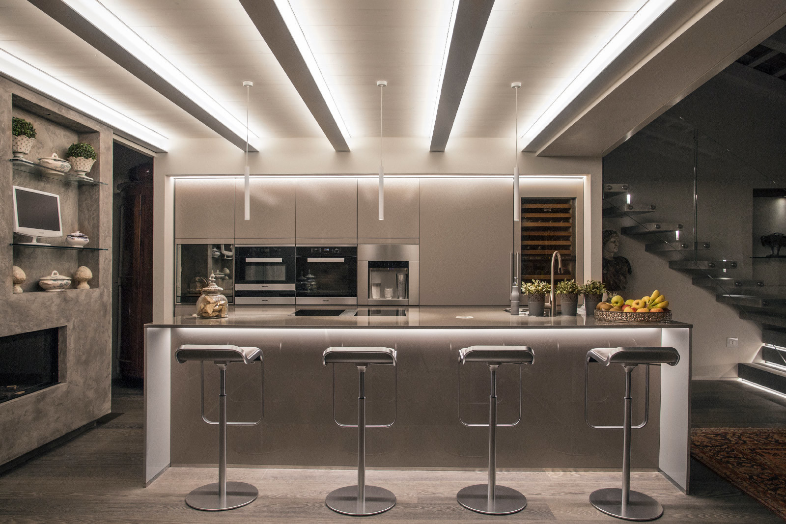 Ecco come illuminare la cucine e la zona living con le strip led Strisce led per illuminare una stanza