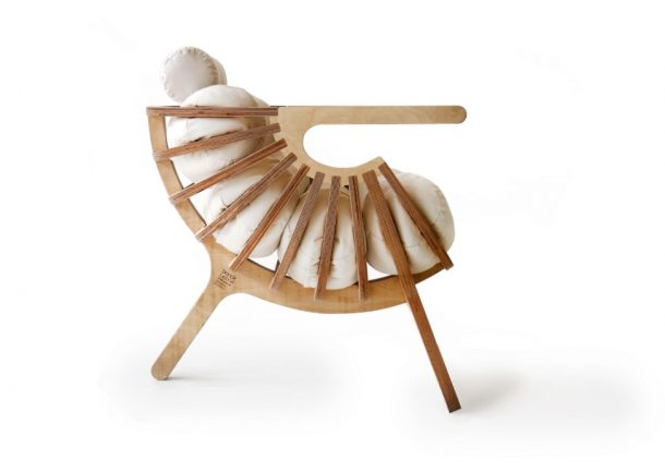 Shell lounge chair di Branca Lisboa