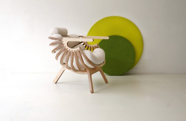 Shell lounge chair di Branca Lisboa