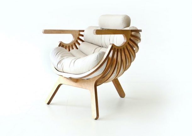 Shell lounge chair di Branca Lisboa