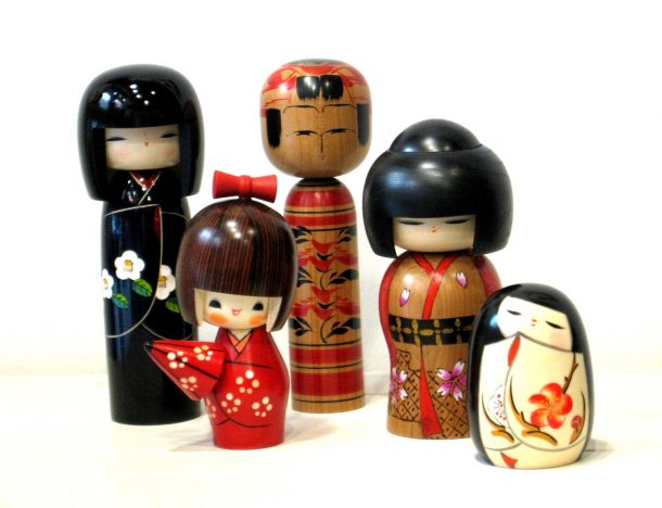 Bambole Kokeshi giapponesi