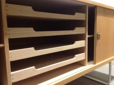 Sideboard CH825 by Hans Wegner