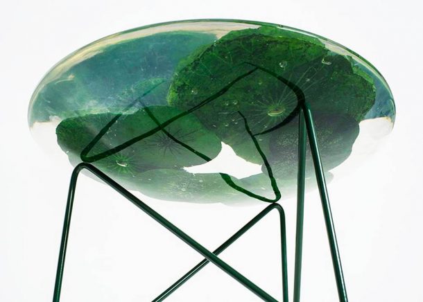 Float: il tavolino coi Fior di loto