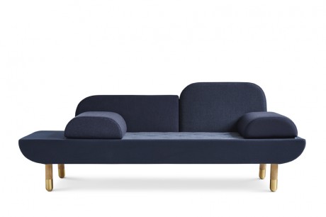 UN SOFA IN PERFETTO STILE DANESE