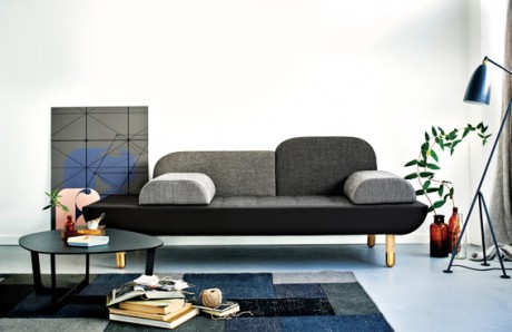 UN SOFA IN PERFETTO STILE DANESE