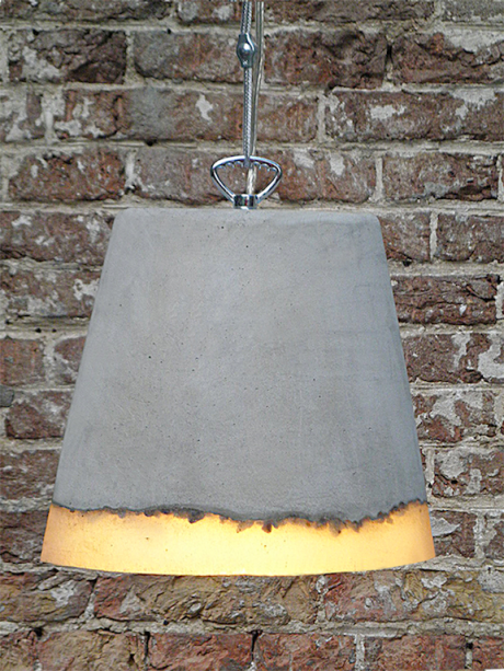 CONCRETE LAMP: PARALUMI IN CEMENTO E SILICONE
