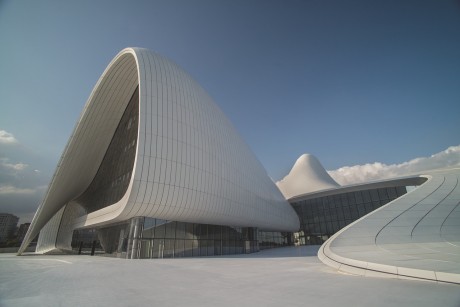 Heydar Aliyev centre a Baku di Zaha Hadid Architects
