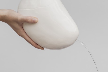 Petra: la brocca a sasso di Make that studio per Improntabarre