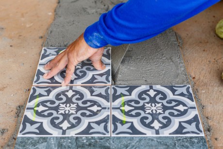 posa piastrelle in pietra, marmo e ceramica