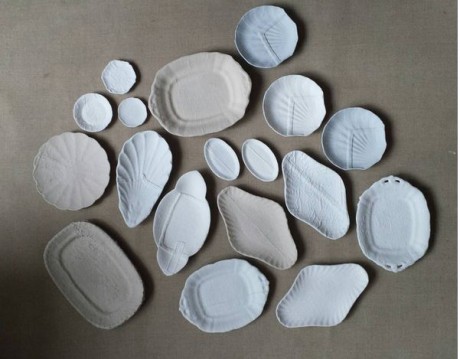 Piatti decorati della collezione: FROM A DIFFERENT CLOTH