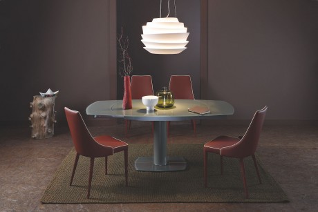 sedie e tavoli by Varo