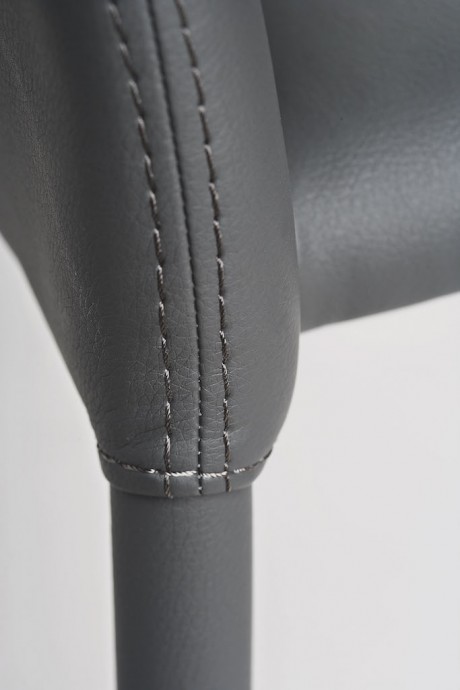 sedie e tavoli by Varo