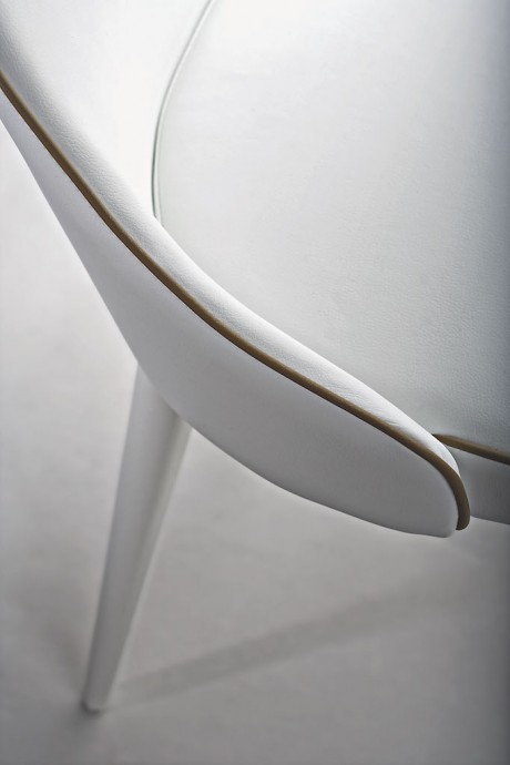 sedie e tavoli by Varo