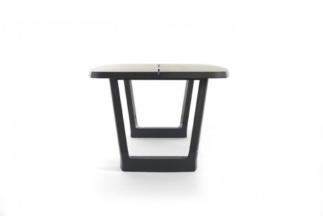 Base table by ARCO