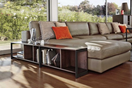Urban, il divano di design accessoriabile