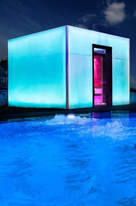 You Cube: un box per il benessere personale a bordo piscina