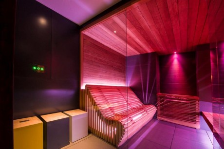 You Cube: un box per il benessere personale a bordo piscina