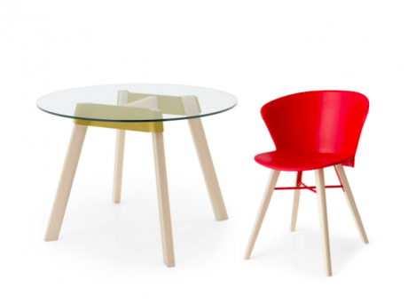 Il tavolo Paper e la sedia Bahia
