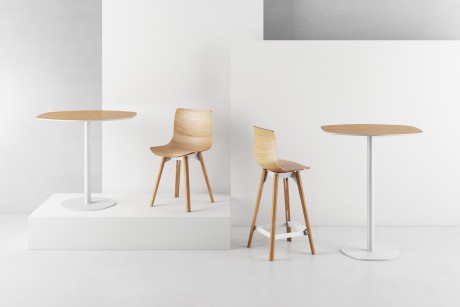 Loku, la sedia impiallacciata