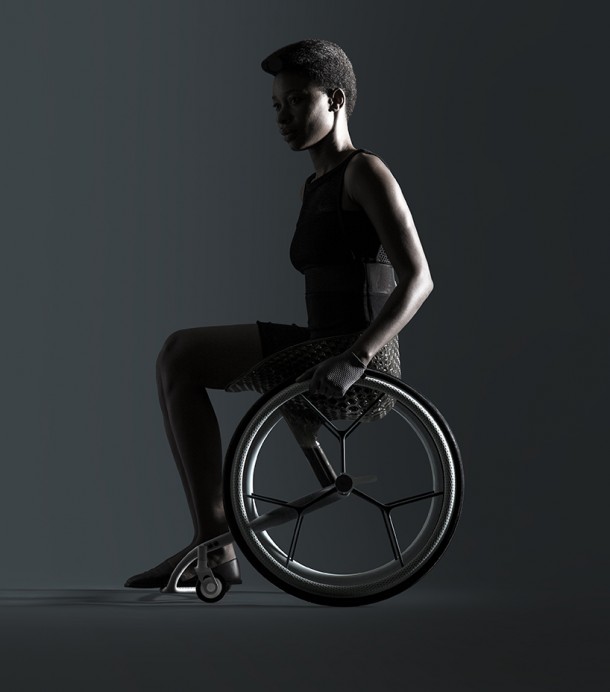 La sedia a rotelle di design stampata in 3D