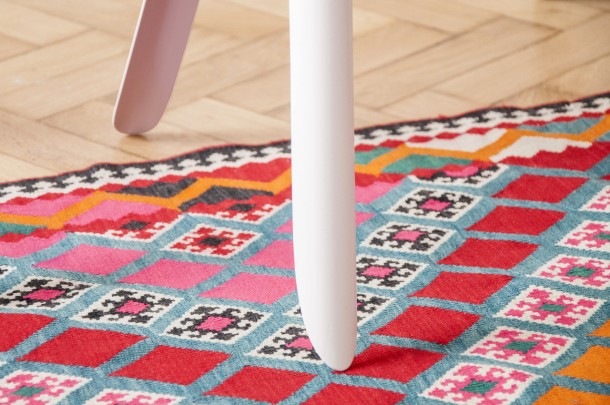 Split table by Louisa Köber