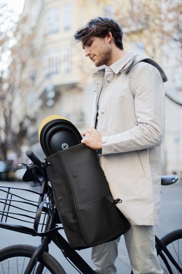 Fuga, il casco che si compatta