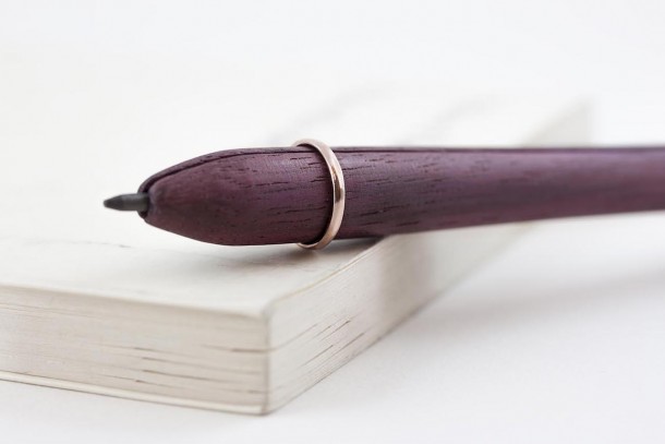 Sostanza, né matita né portamene