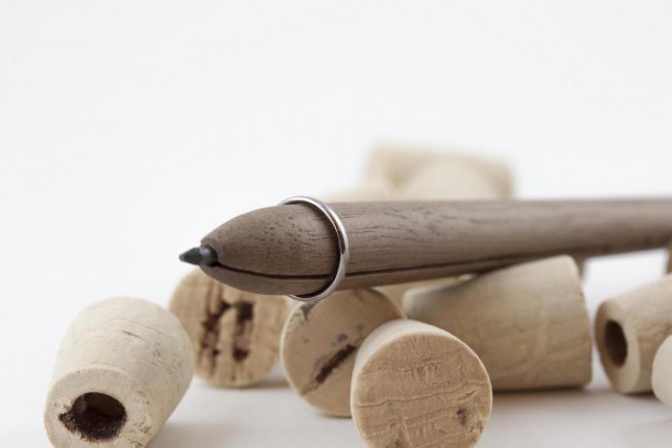 Sostanza, né matita né portamene