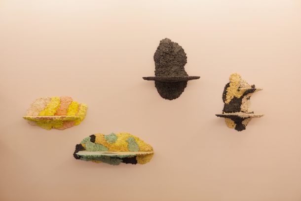 mensole gesso e sughero