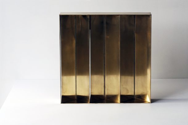 Una serie di specchi architettonici di Studio Note