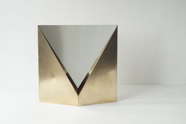 Una serie di specchi architettonici di Studio Note