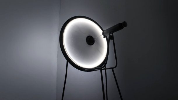 Black Hole, una lampada dinamica che si ispira al buco nero