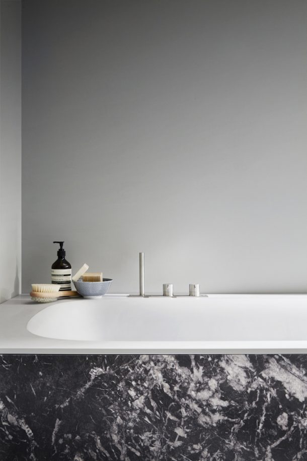 Le vasche free standing dal design essenziale di Rexa Design