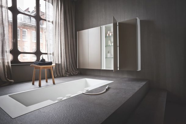 Le vasche free standing dal design essenziale di Rexa Design