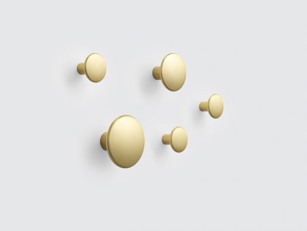 Dots, appendiabiti colorati che arricchiscono le pareti