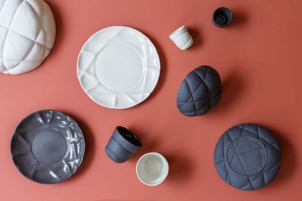 Succession, la porcellana per Petite Friture