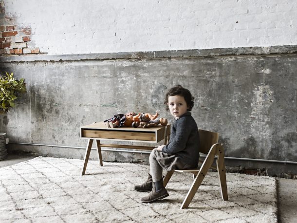 Geo e Lilly sono i due componenti d’arredo che We Do Wood ha realizzato per creare un piccolo spazio da lavoro per i più piccoli. Un tavolo e una sedia in legno, minimali e super funzionali, in perfetto stile scandinavo.