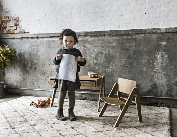 Geo e Lilly sono i due componenti d’arredo che We Do Wood ha realizzato per creare un piccolo spazio da lavoro per i più piccoli. Un tavolo e una sedia in legno, minimali e super funzionali, in perfetto stile scandinavo.