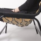 Cellastic, il tessile e l’elasticità in una poltrona