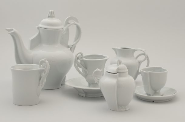 royal re-pair porcellane