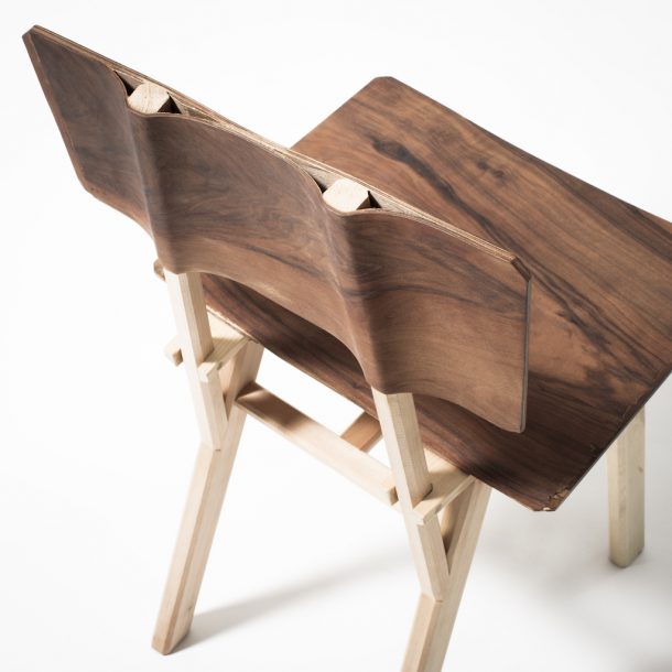 Impiallacciatura creativa su tavoli e sedie