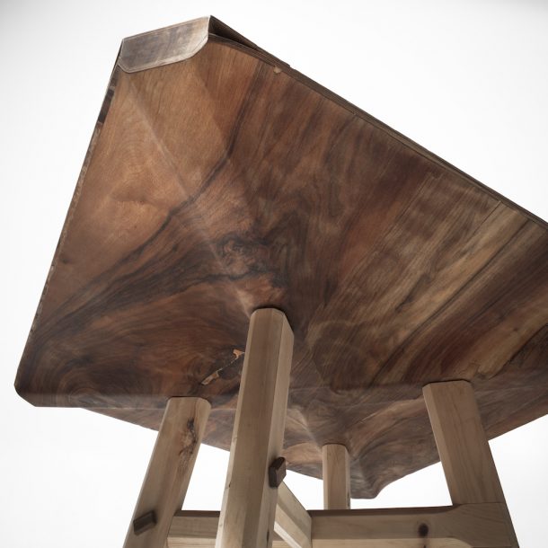 Impiallacciatura creativa su tavoli e sedie