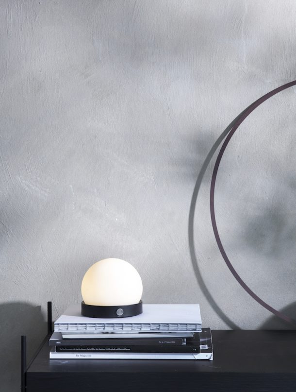 Lampada portatile ricaricabile Carrie. Norm Architects per Menu