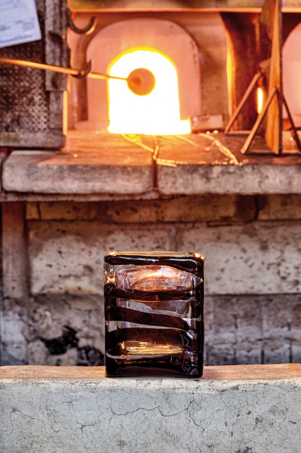 Vasi Black Belt di Peter Marino per Venini