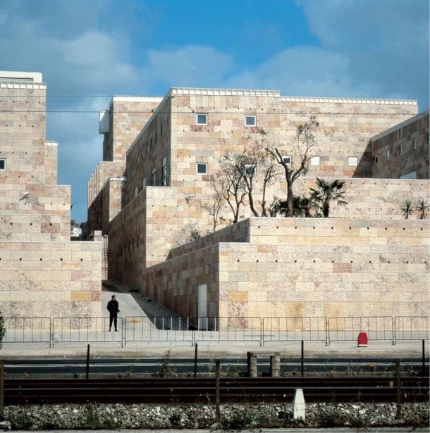 La mostra di Vittorio Gregotti al Pac di via Palestro a Milano