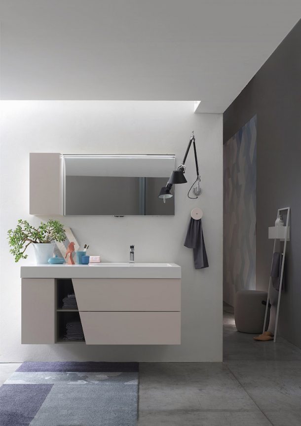 Collezione E.ly di AK, Arcom