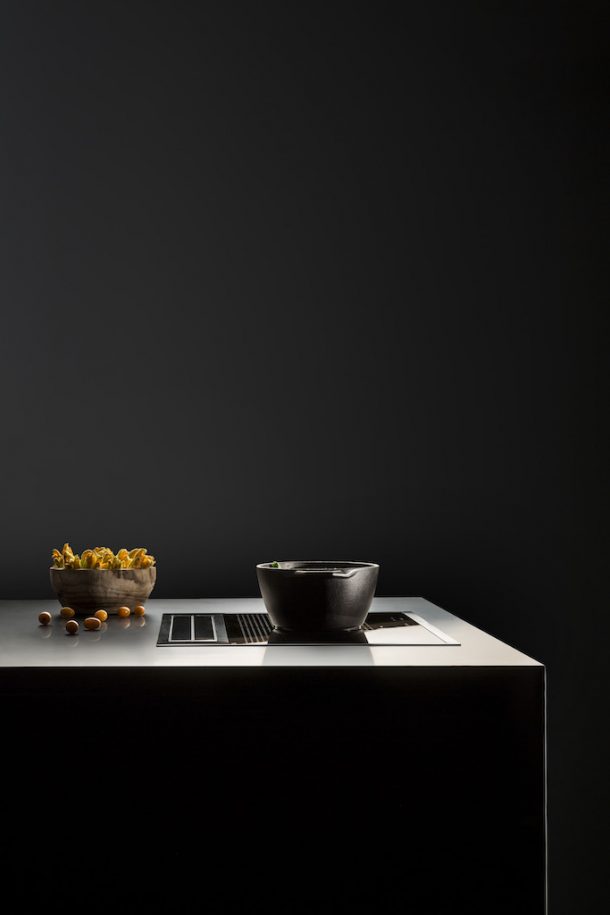 Sistema Sintesi di Falmec: piano induzione con aspirazione integrata