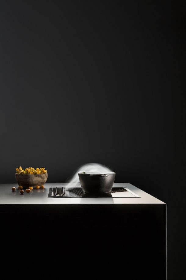 Sistema Sintesi di Falmec: piano induzione con aspirazione integrata