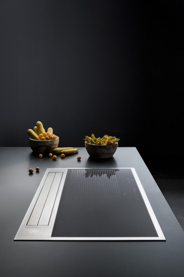 Sistema Sintesi di Falmec: piano induzione con aspirazione integrata